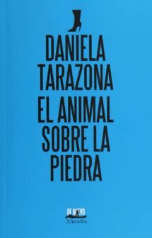 El animal sobre la piedra